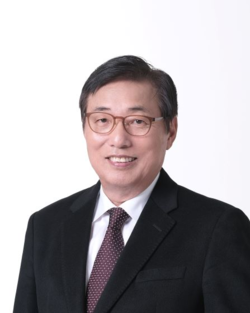 △ 유기풍<br>-&nbsp;서강대학교 명예교수<br>- 前 한국전력국제원자력대학원대학교 총장