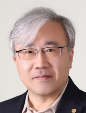 [특별기고] ‘프롬프트 엔지니어링’에서 ‘프롬프트 디자인’으로: AI 세대, 교육의 새로운 방향을 말하다