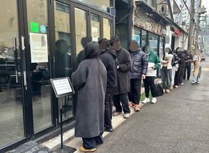 두쫀쿠 '오픈런' 대신 클릭 주문...패션 플랫폼이 바꾼 디저트 쇼핑 - 뉴스 썸네일 이미지