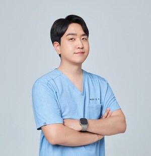 [AI & 퍼스펙티브] 어르신이 의사보다 AI를 먼저 찾는 사회